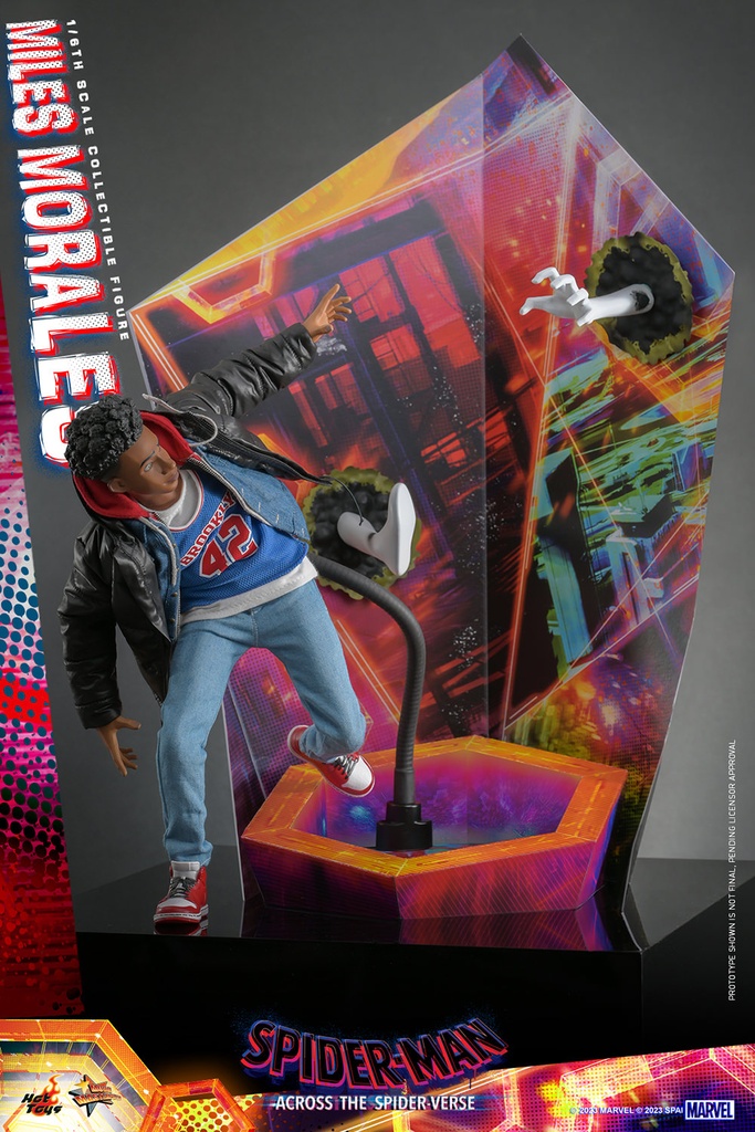 Miles Morales "Spider-Man: Across the Spider-Verse" HOT TOYS