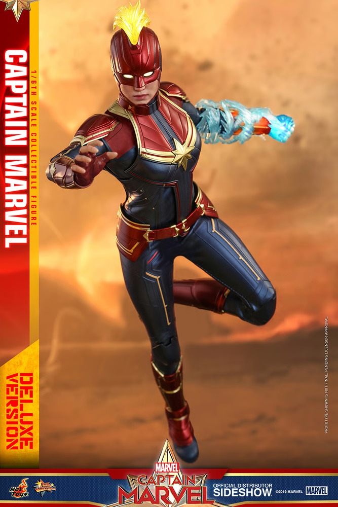 Capitana Marvel Deluxe Version Sixth Scale Figure - HOT TOYS