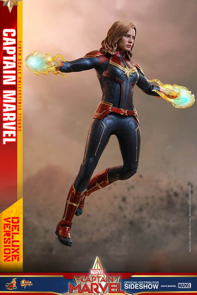 Capitana Marvel Deluxe Version Sixth Scale Figure - HOT TOYS