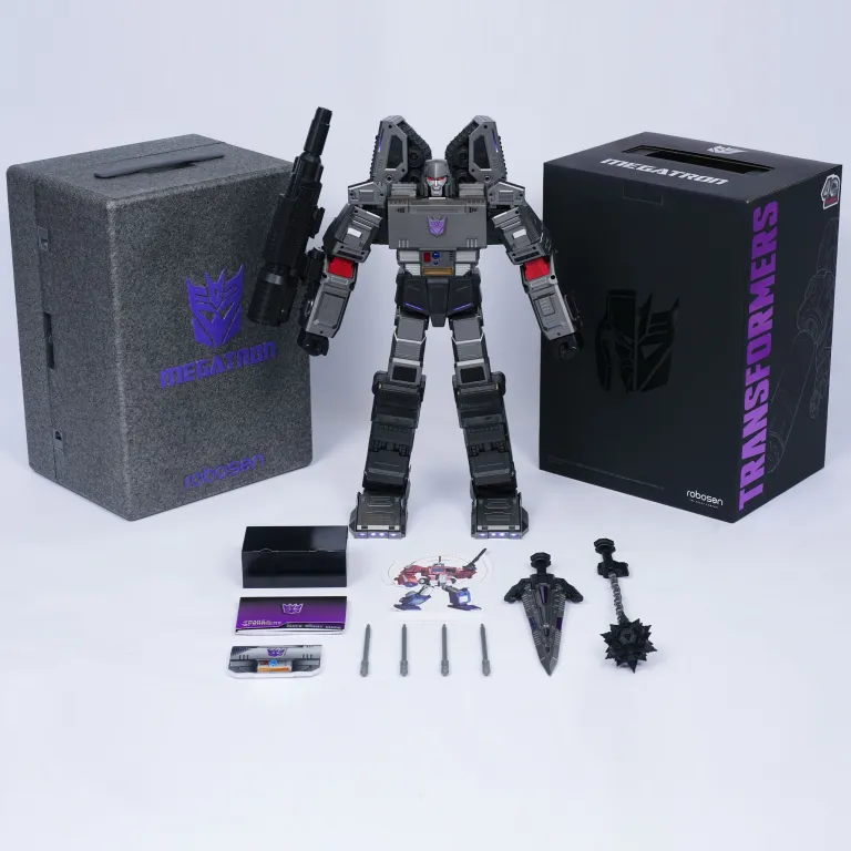 Transformers Flagship Series Megatron Auto-Converting Robot - ROBOSEN - BRAND TRANSFORMERS -PREVENTA