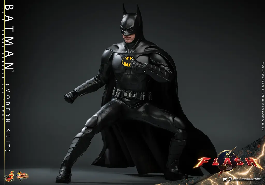 Batman (Modern Suit) - The Flash (2023) – HOT TOYS