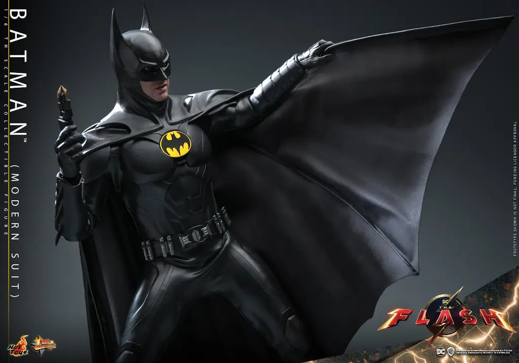Batman (Modern Suit) - The Flash (2023) – HOT TOYS