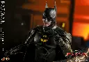 Batman (Modern Suit) - The Flash (2023) – HOT TOYS