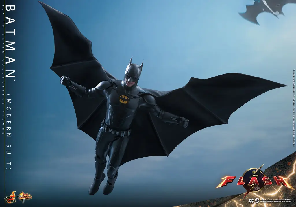 Batman (Modern Suit) - The Flash (2023) – HOT TOYS