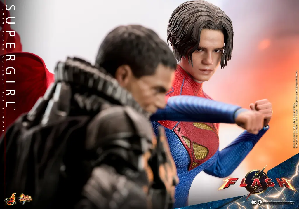 Supergirl Sixth Scale Figure – The Flash (2023) – HOT TOYS