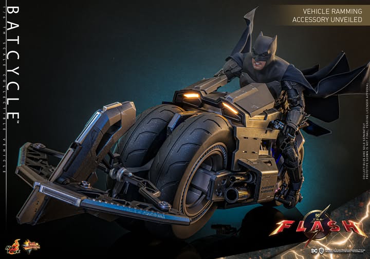 Batman and Batcycle Sixth Scale Figure Set - The Flash (2023) - HOT TOYS